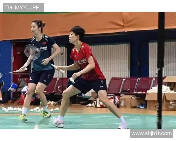 耐力较量西安羽毛球队与广州羽毛球队赛后复盘分析